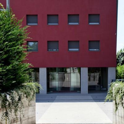 Zambala Luxury Apartahotel Milán